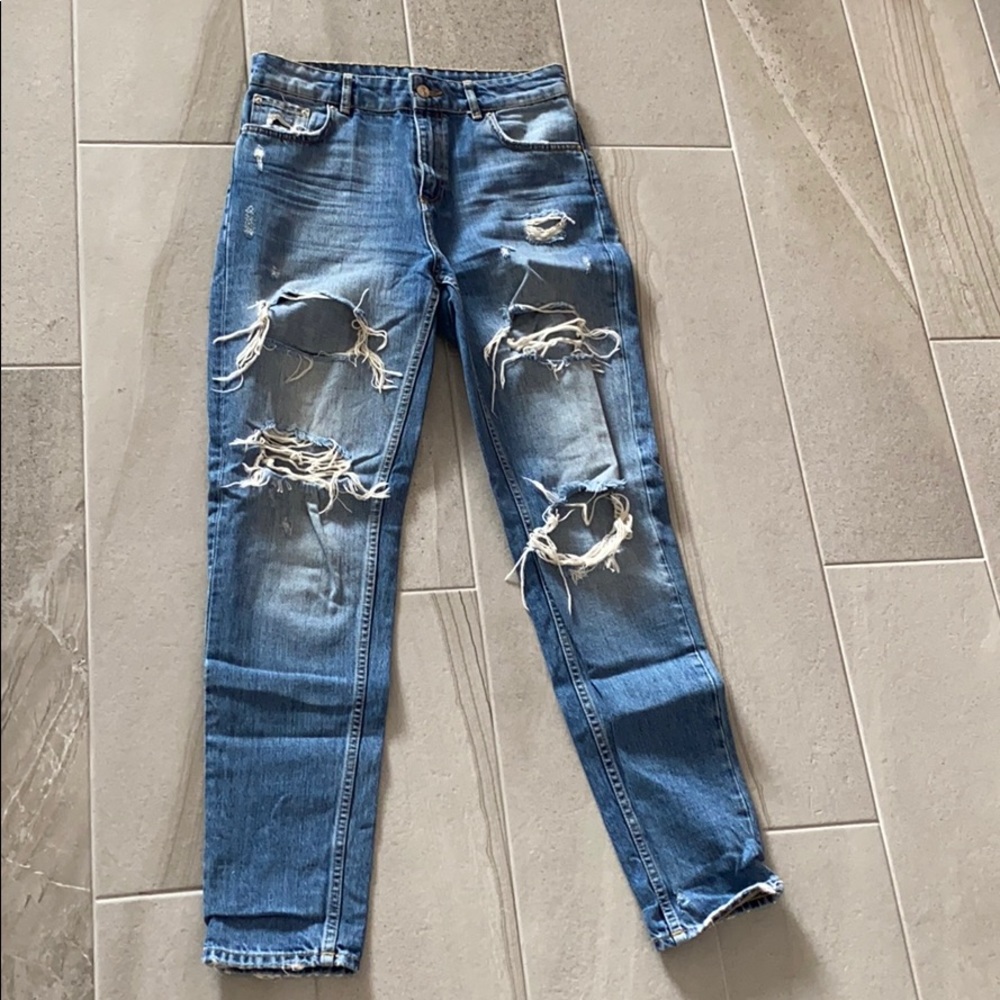 Zara High Rise Relaxed Fit Distressed Jeans